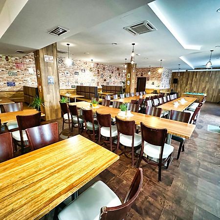 Aparthotel Olympland Трутнов Екстер'єр фото